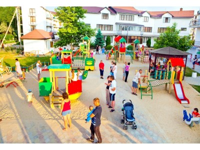 Пансионат Фея-2,  для детей: площадка, мини-зоопарк